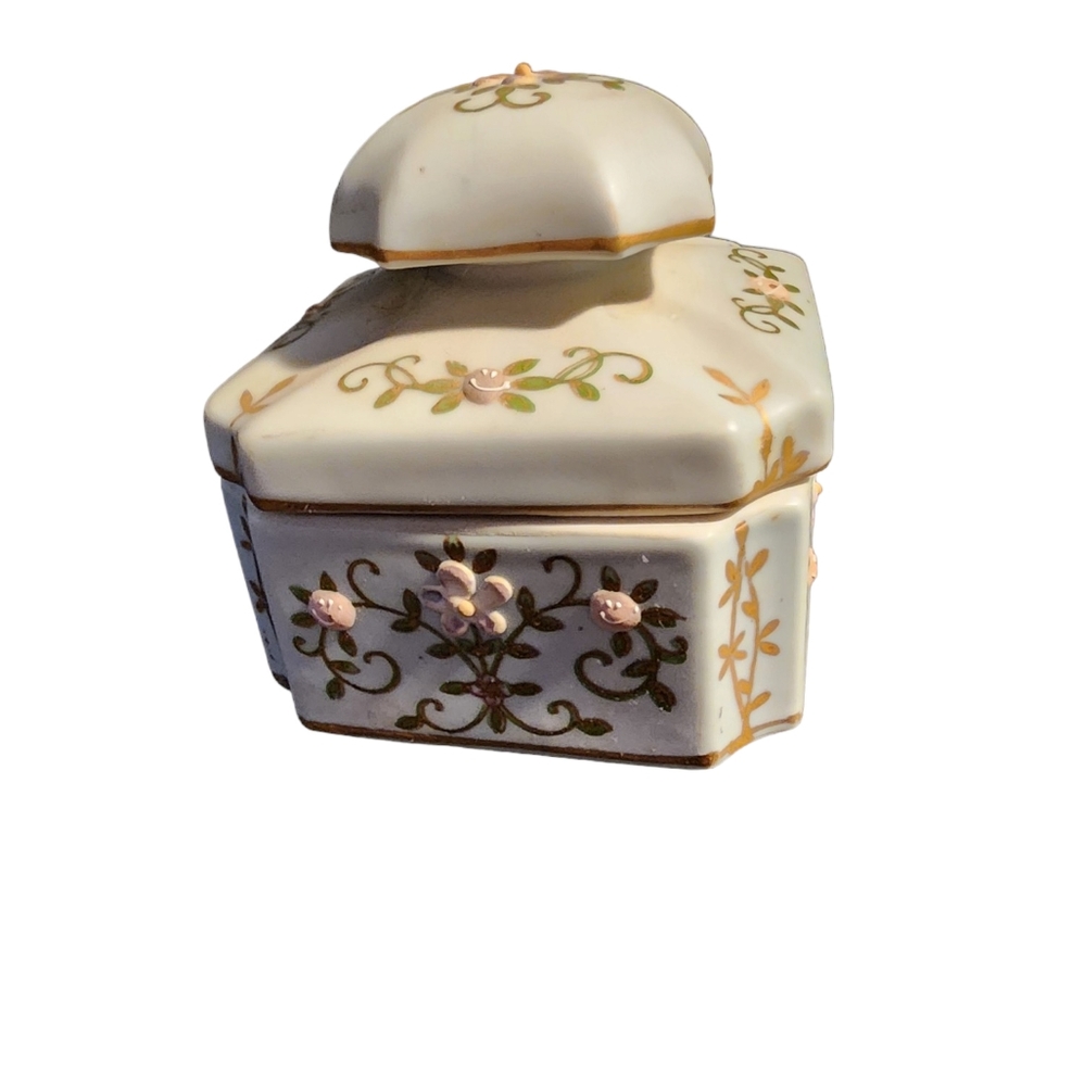 Stunning Ceramic Trinket Container